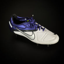Load image into Gallery viewer, Nike CTR360 Maestri II SG Pro 'White/Purple/Silver' - The Boot Doctor