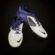 Load image into Gallery viewer, Nike CTR360 Maestri II SG Pro 'White/Purple/Silver' - The Boot Doctor