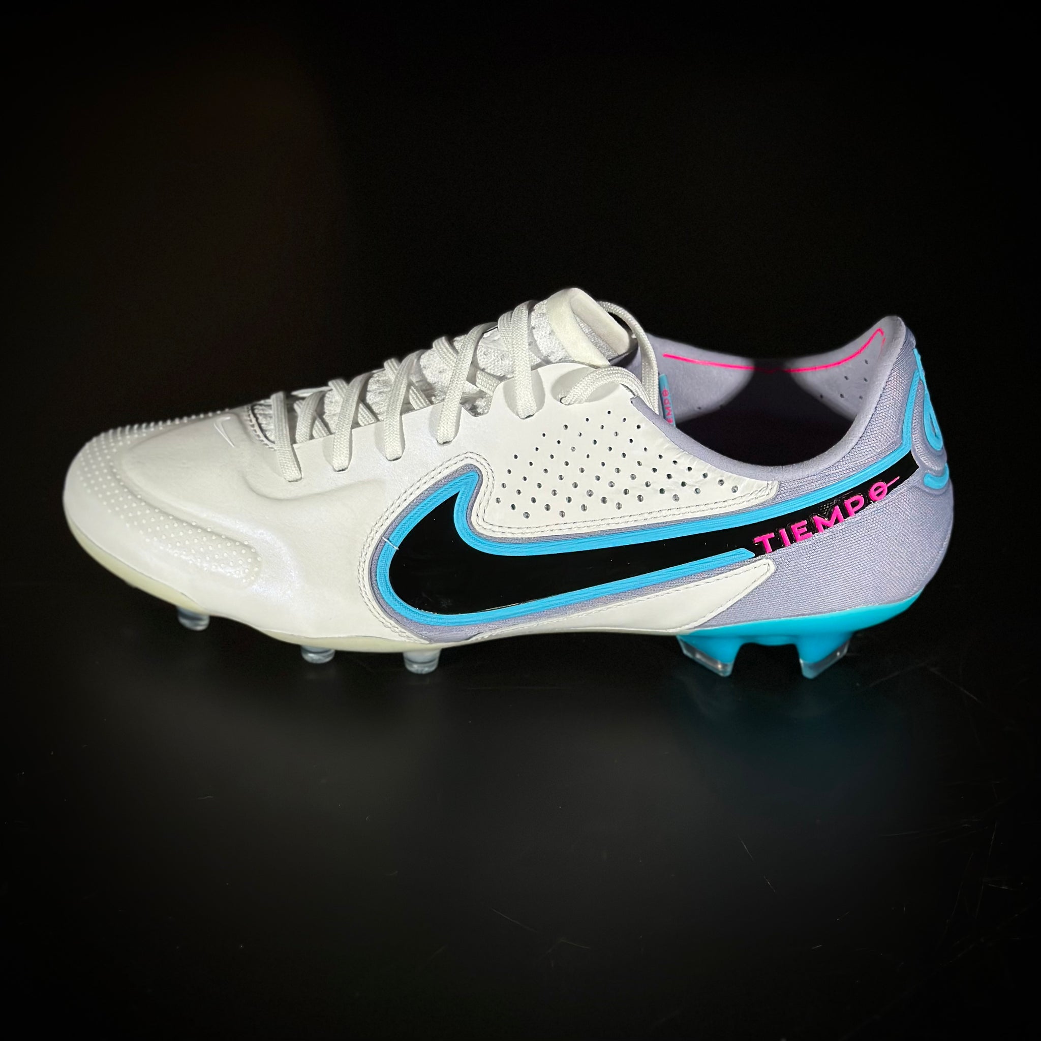 New nike best sale tiempo soccer cleats