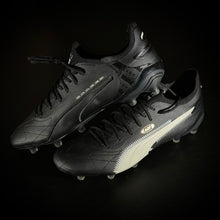 Load image into Gallery viewer, Puma King Ultimate Art of Football FG/AG - Special Edition
