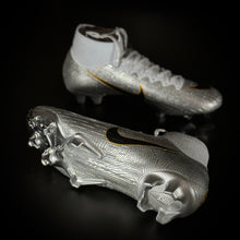 Load image into Gallery viewer, Nike Mercurial Superfly 6 Elite FG Golden Touch - The Boot Doctor
