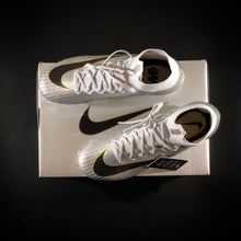 Load image into Gallery viewer, Nike Mercurial Superfly 6 Elite FG Golden Touch - The Boot Doctor
